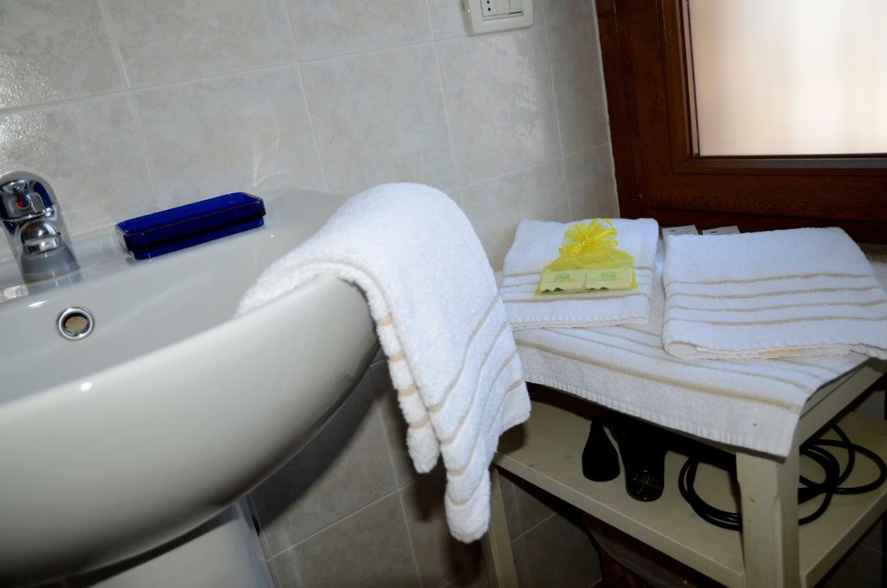 9 Muse Bed And Breakfast Canneto sull'Oglio Exterior foto